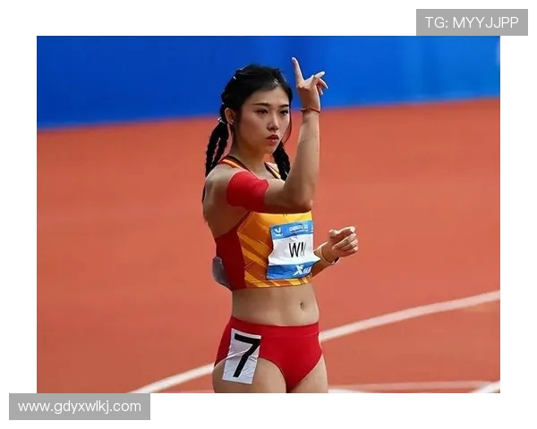 颜值实力双冠！吴艳妮狂飙 12 秒 96 创亚洲最佳(1)